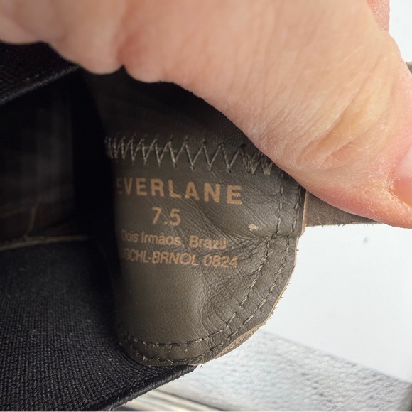 NEW Everlane Mushroom Suede Leather Lug Sole Chelsea Bootie in Size 7.5 - Picture 12 of 12